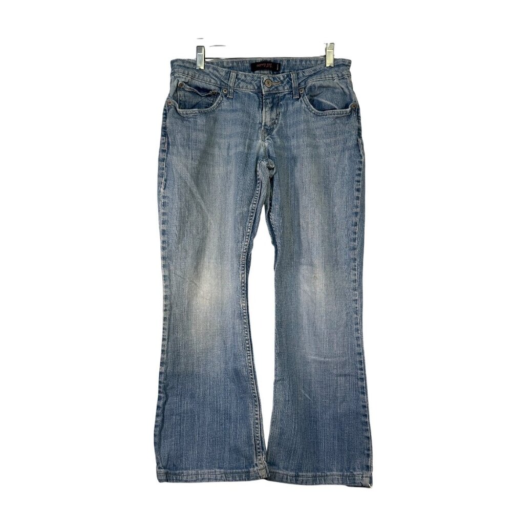 Levis 528 Curvy Cut Womens Jeans Size 13M Light Blue Denim Straight Leg